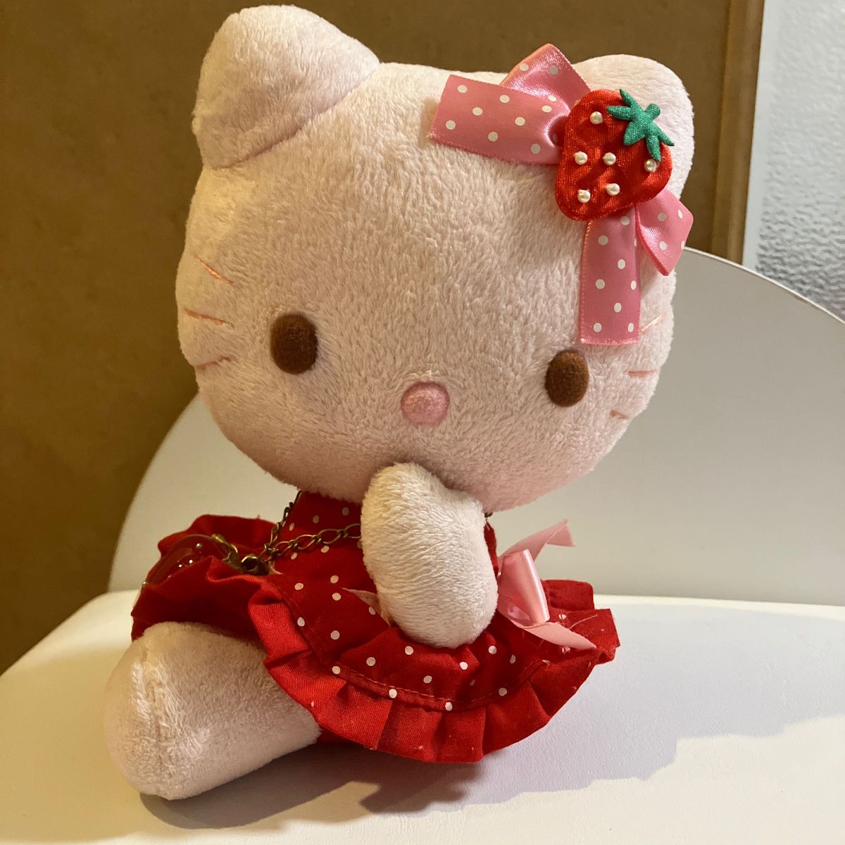ハローキティ ネックレス付きぬいぐるみ ドール ピンク いちご ハローキティ ネックレス付きぬいぐるみ ドール ピンク いちご