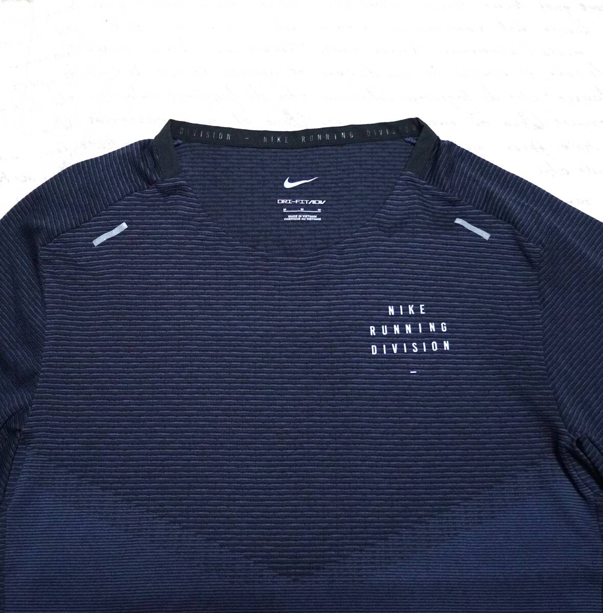 ★NIKE★RUNNING DIVISION DRI-FIT ADV 半袖トップ★追跡可 Nike Running Division ナイキ ランニングTシャツ NIKE Dri-FIT