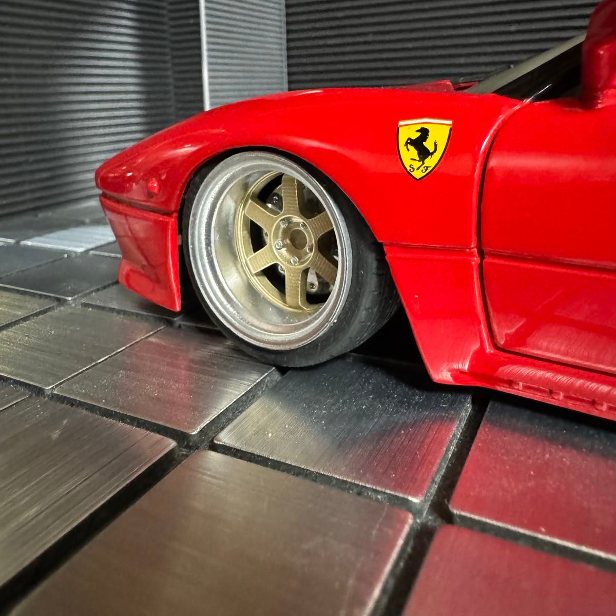 ホットウィール 1/18 フェラーリ 288GTO (カスタム仕様)|Yahoo ホットウィール 1/18 フェラーリ 288GTO (カスタム仕様)|Yahoo