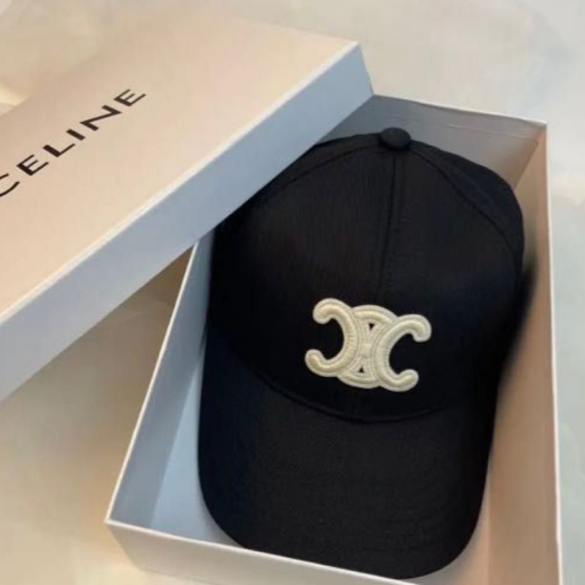 早い者勝ち 】CELINE セリーヌ キャップ 帽子 ブラック 黒 早い者勝ち 】CELINE セリーヌ キャップ 帽子 ブラック 黒