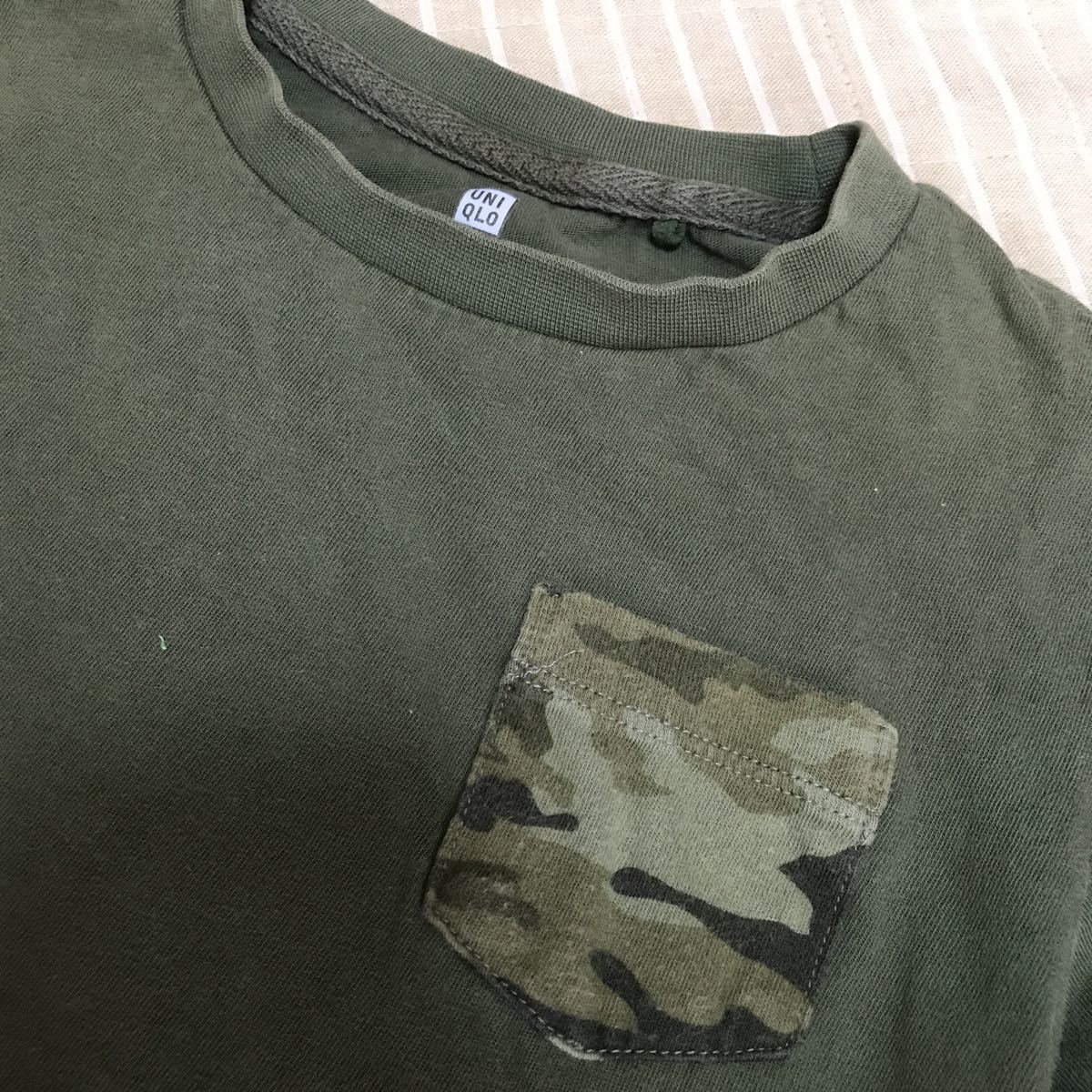 半袖Tシャツ 深緑 ユニクロ サイズ110 UNIQLO USED ポケットTシャツ 迷彩_画像2