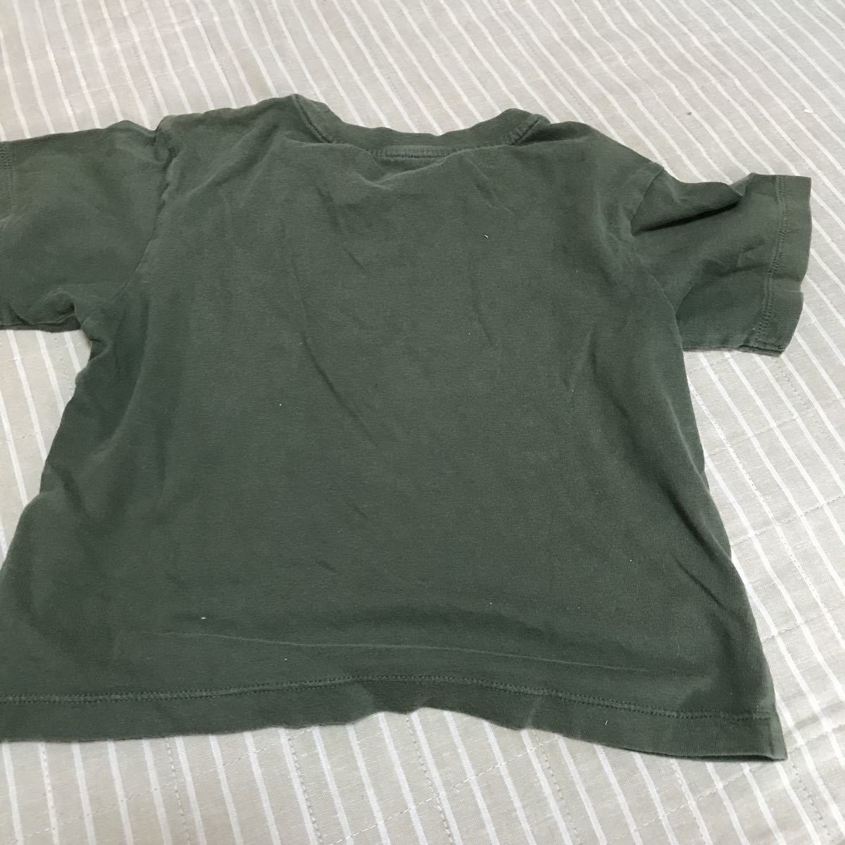 半袖Tシャツ 深緑 ユニクロ サイズ110 UNIQLO USED ポケットTシャツ 迷彩_画像3