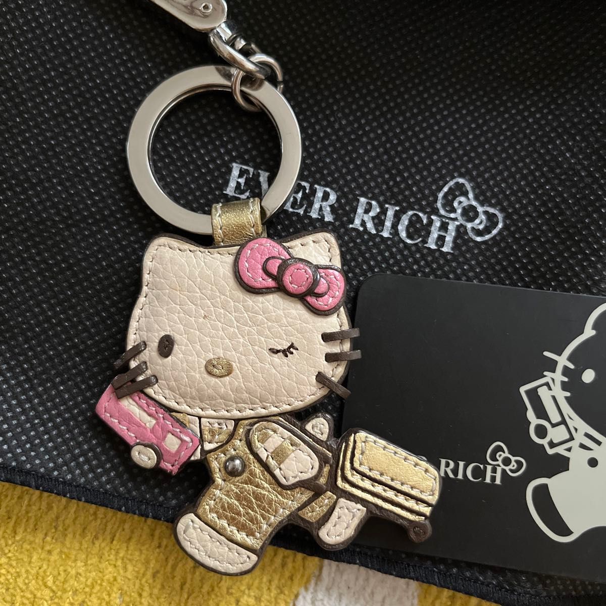 台湾土産 ハローキティ キティちゃんキーホルダー バッグ 台湾土産 ハローキティ キティちゃんキーホルダー バッグ