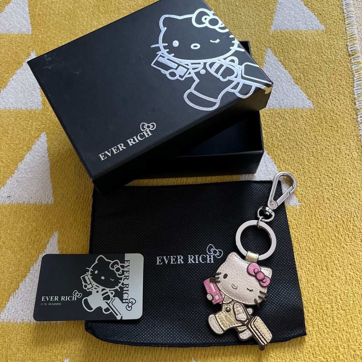 台湾土産 ハローキティ キティちゃんキーホルダー バッグ 台湾土産 ハローキティ キティちゃんキーホルダー バッグ