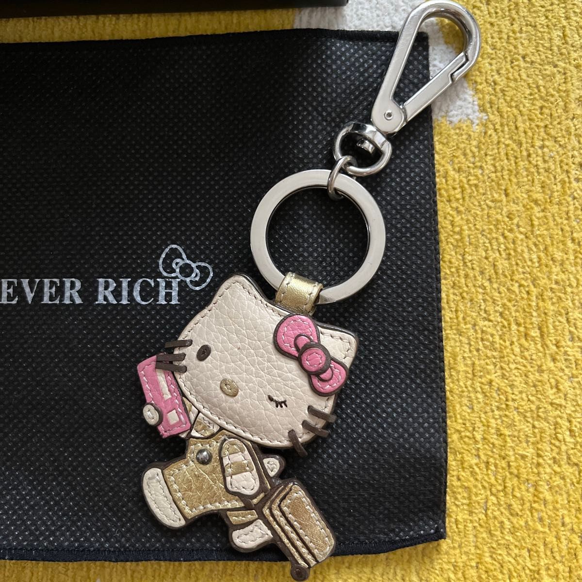 台湾土産 ハローキティ キティちゃんキーホルダー バッグ 台湾土産 ハローキティ キティちゃんキーホルダー バッグ
