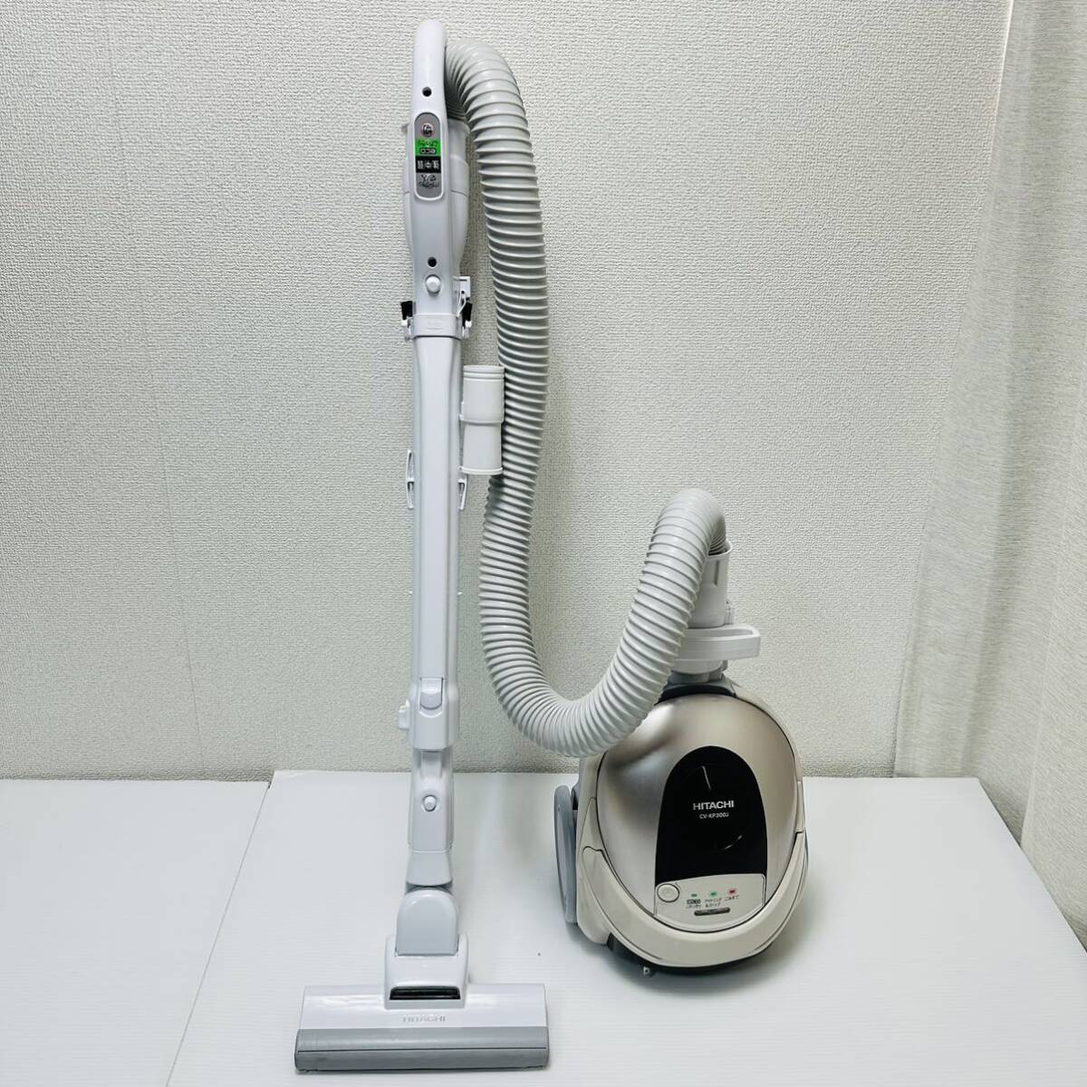 美品】 HITACHI 日立 軽量 掃除機 紙パック式 CV-KP300J N 美品】 HITACHI 日立 軽量 掃除機 紙パック式 CV-KP300J N