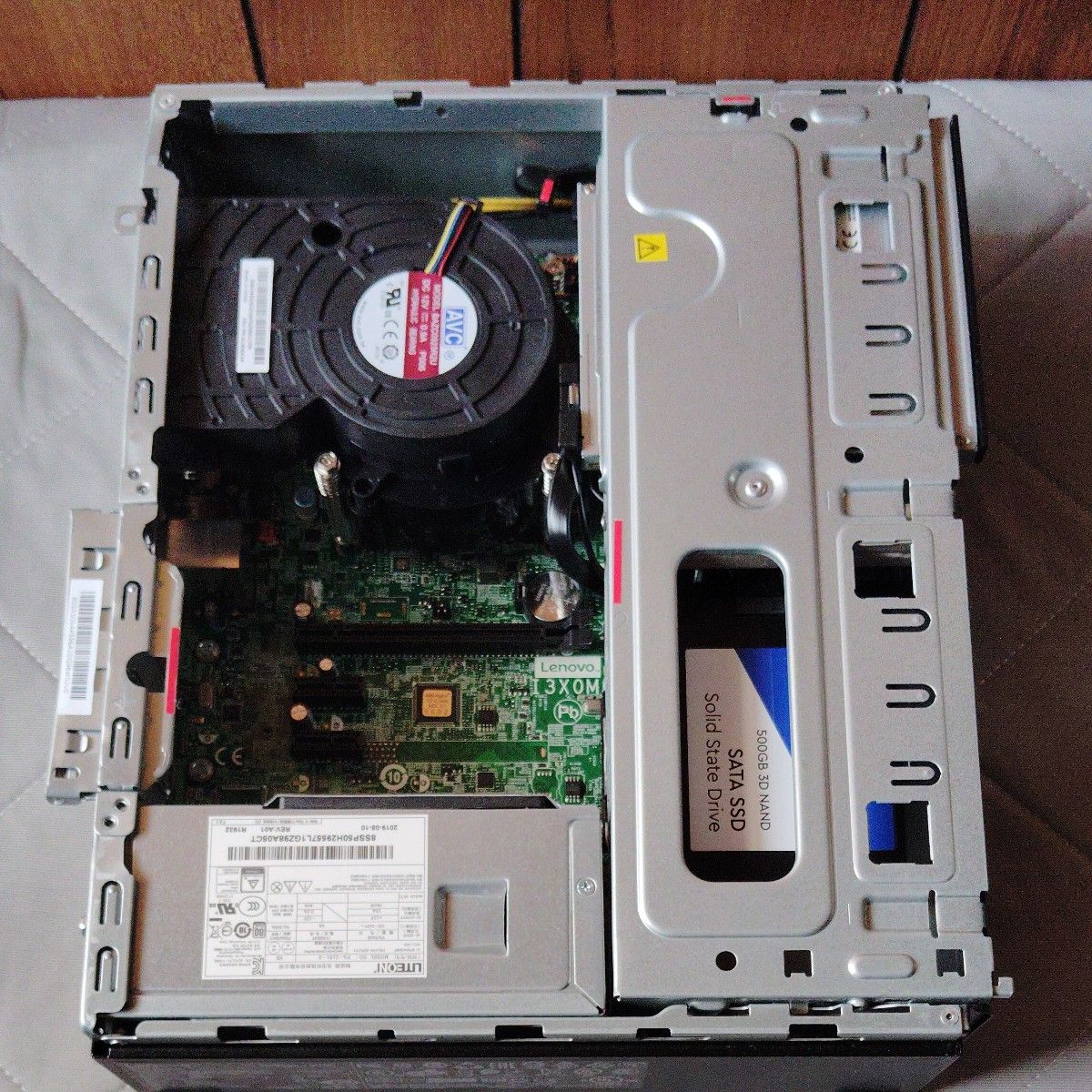 Lenovo ThinkCentre M720s Small Core i5 8400 16GB SSD500GB Lenovo ThinkCentre M720s Small Core i5 8400 16GB SSD500GB