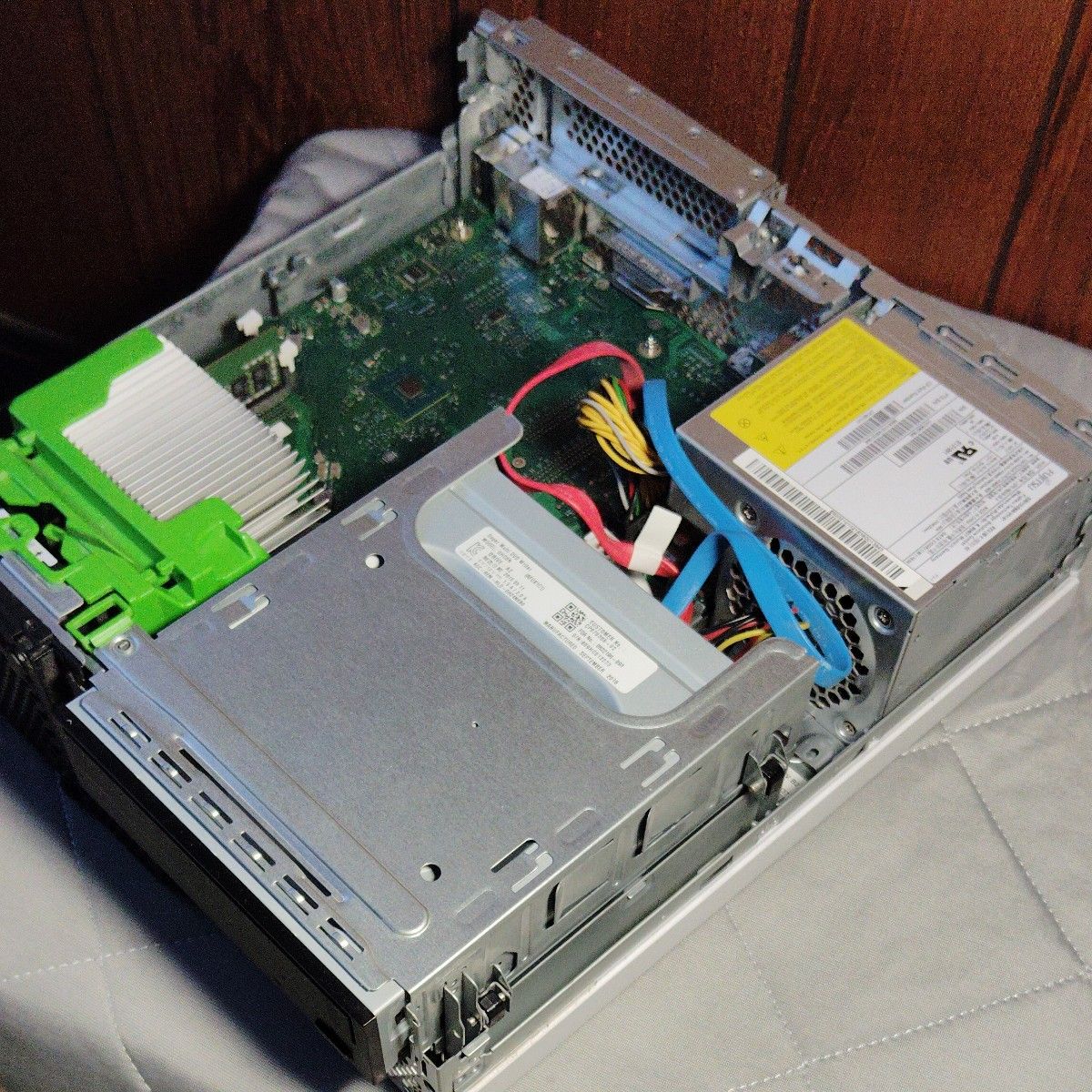 富士通 Esprimo D558/TX Core i3 8100 メモリ8GB HDD500GB 富士通 Esprimo D558/TX Core i3 8100 メモリ8GB HDD500GB