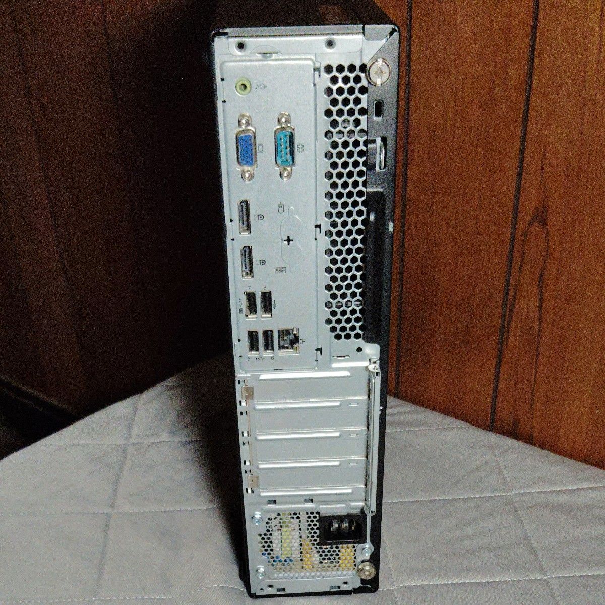 Lenovo ThinkCentre M720s Small Core i5-8400 8GB SSD256GB Lenovo ThinkCentre M720s Small Core i5-8400 8GB SSD256GB