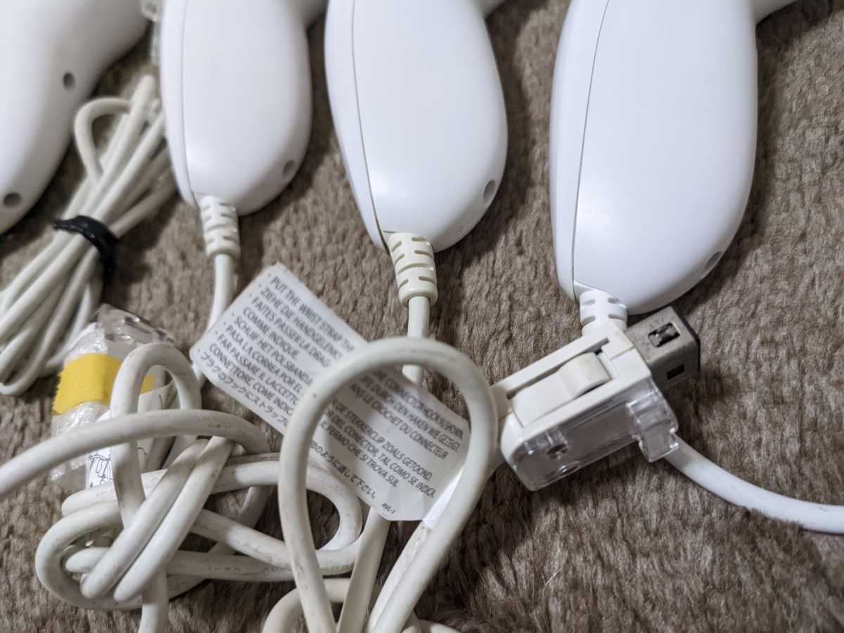 4個 ニンテンドー Wii ヌンチャク Wiiリモコン 任天堂純正品 4個 ニンテンドー Wii ヌンチャク Wiiリモコン 任天堂純正品