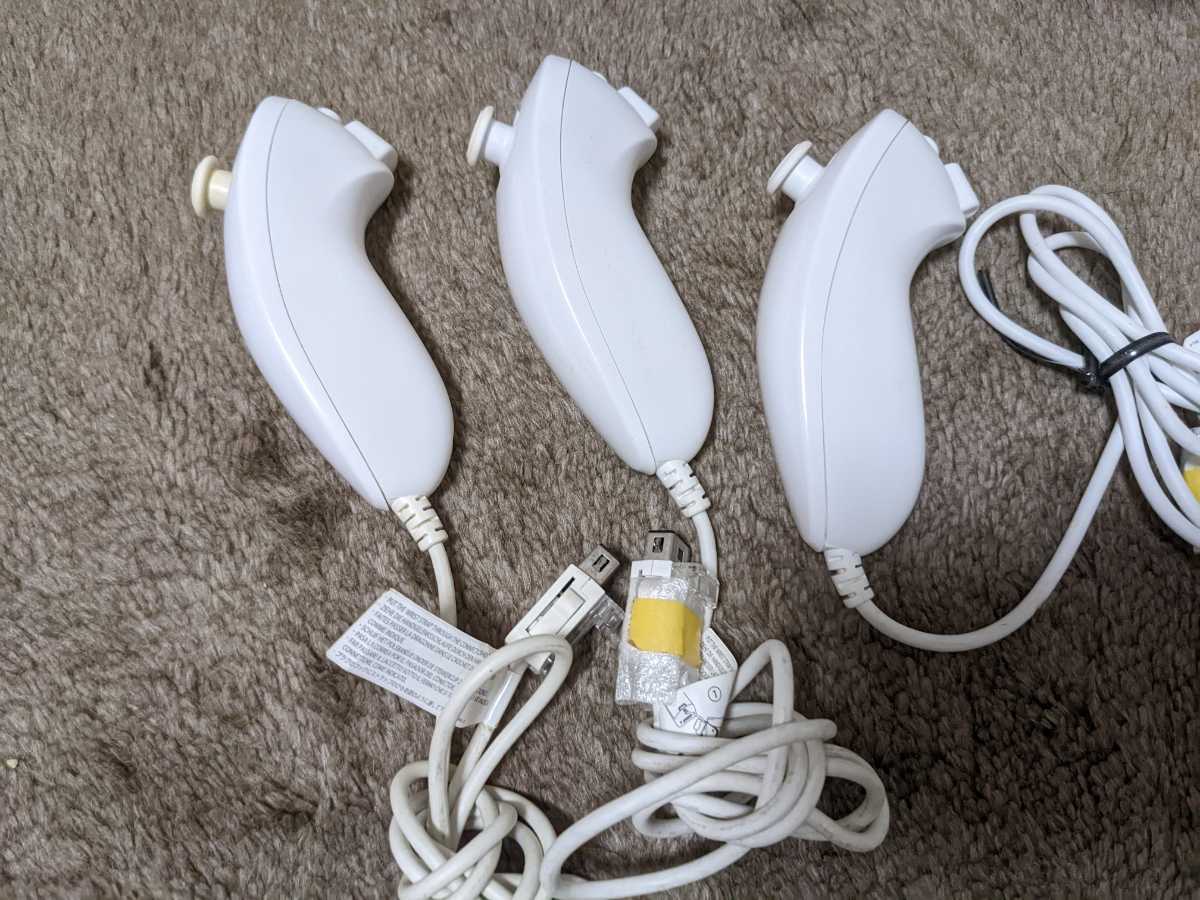 3個 ニンテンドー Wii ヌンチャク Wiiリモコン 任天堂純正品 3個 ニンテンドー Wii ヌンチャク Wiiリモコン 任天堂純正品