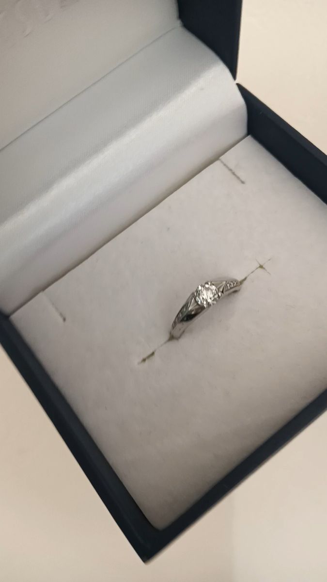 鑑定書付き pt ダイヤモンドリング 0.551ct