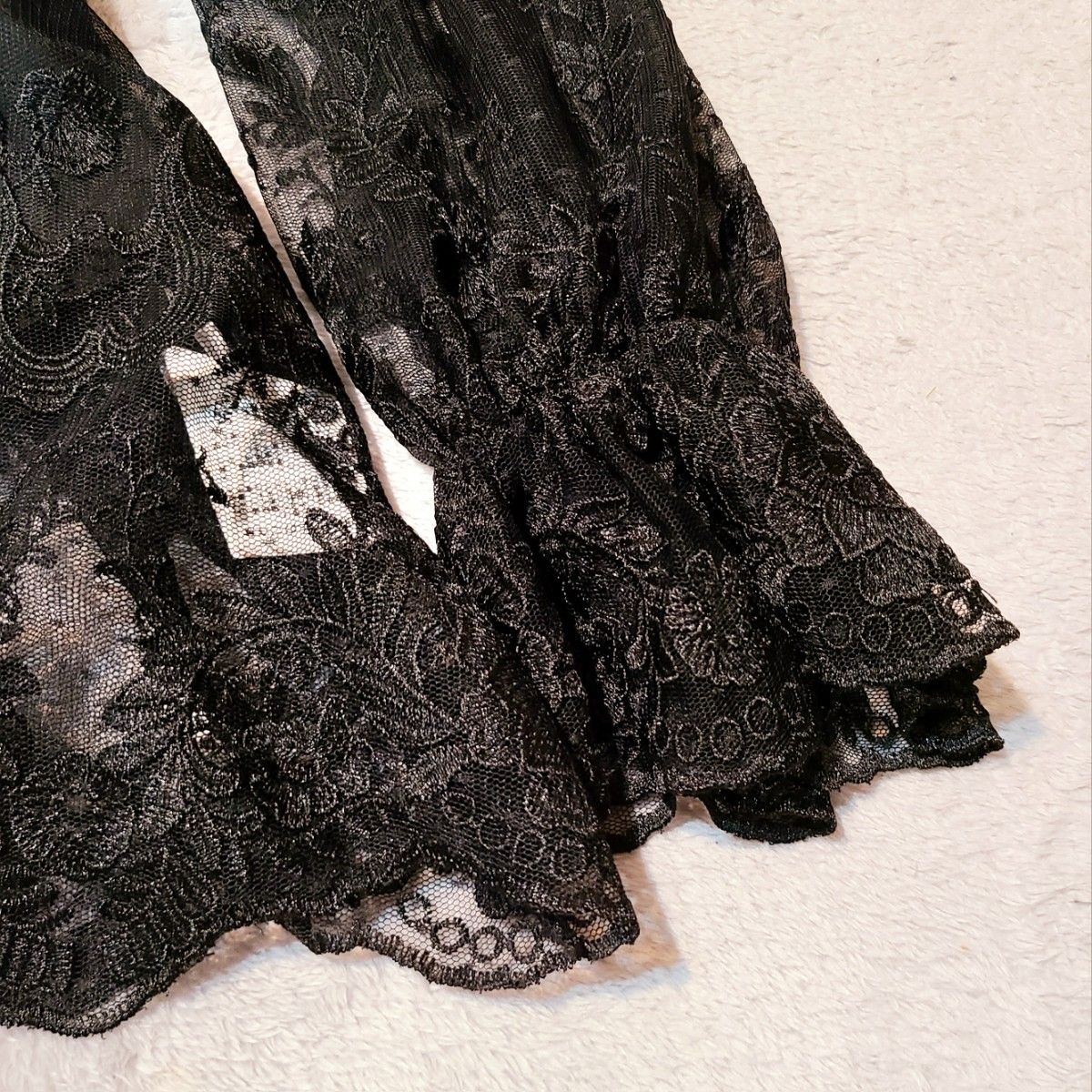 アメリ アメリヴィンテージ BUSTIER LIKE EMBROIDERY BLOUSE アメリ アメリヴィンテージ BUSTIER LIKE EMBROIDERY BLOUSE