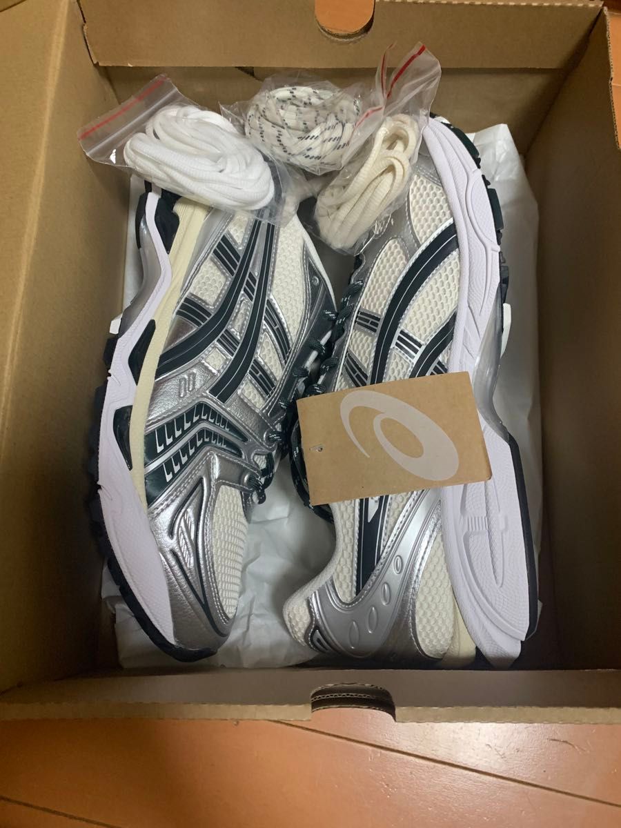 KITH × Asics Vintage Tech Gel-Kayano 14 KITH × Asics Vintage Tech Gel-Kayano 14