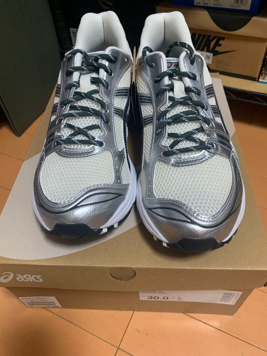 KITH × Asics Vintage Tech Gel-Kayano 14 KITH × Asics Vintage Tech Gel-Kayano 14
