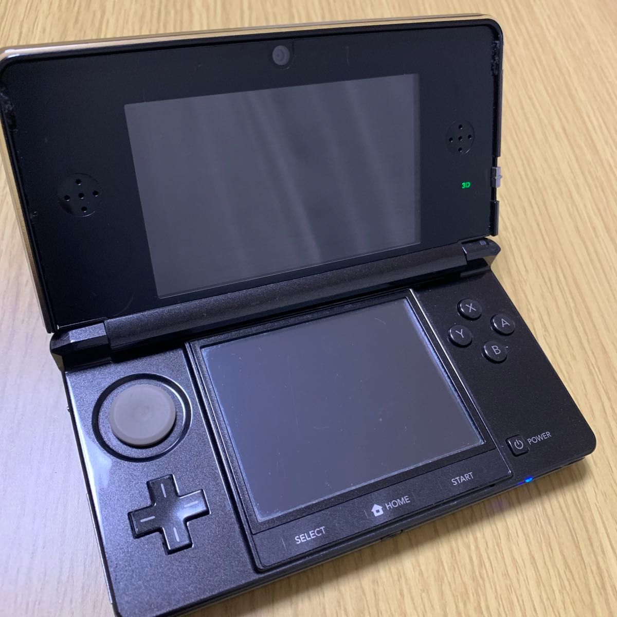 ニンテンドー3DS(コスモブラック)中古品とSDカード(2GB)とソフト ニンテンドー3DS(コスモブラック)中古品とSDカード(2GB)とソフト