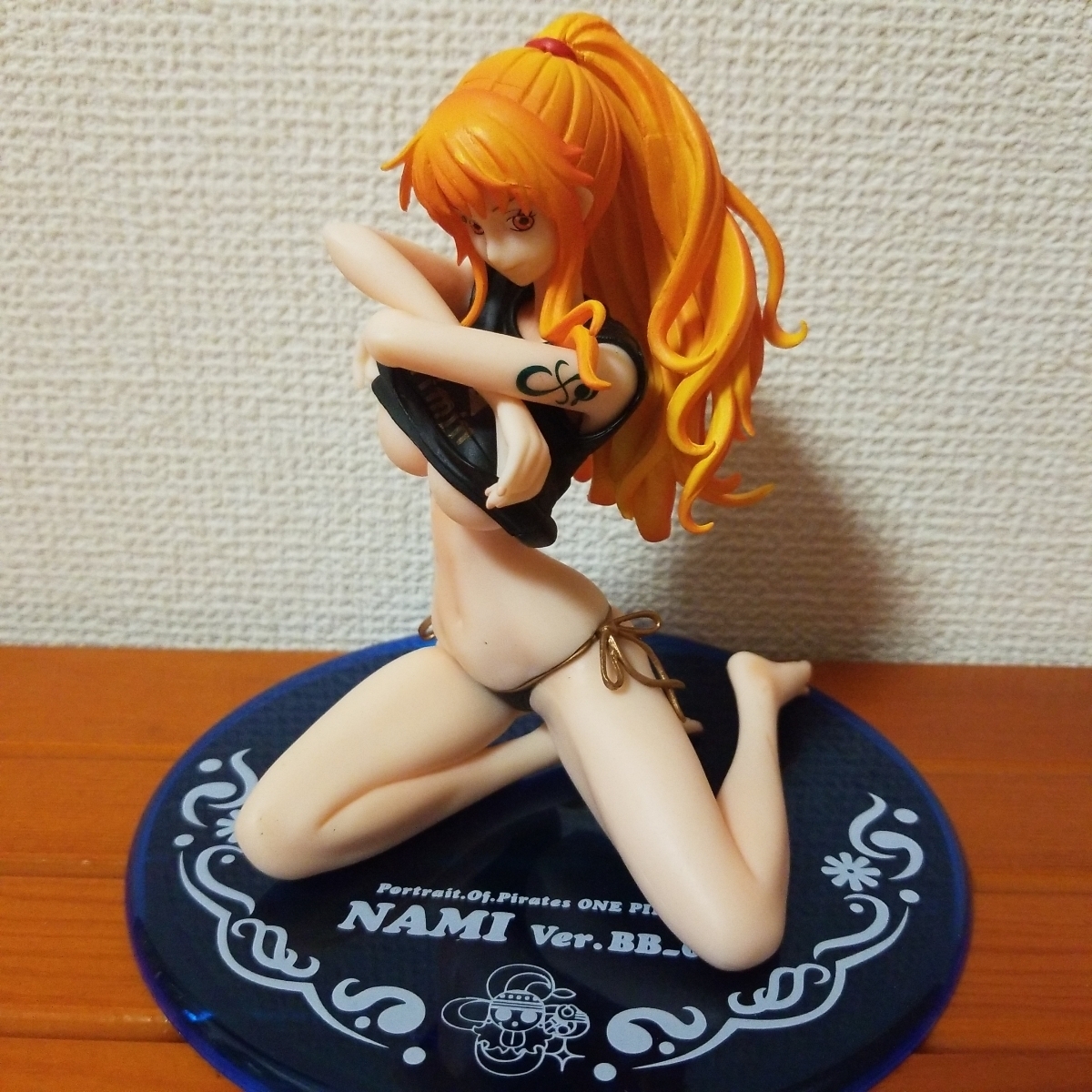 新貨緊身滑雪服nami POP verBB 黑T恤 原文:新品　ワンピース　ナミ　POP verBB　黒Tシャツ