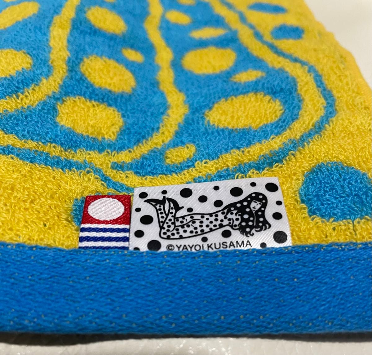 未使用【草間彌生 タオルハンカチ 直島限定】 ハンカチ 水玉 未使用【草間彌生 タオルハンカチ 直島限定】 ハンカチ 水玉