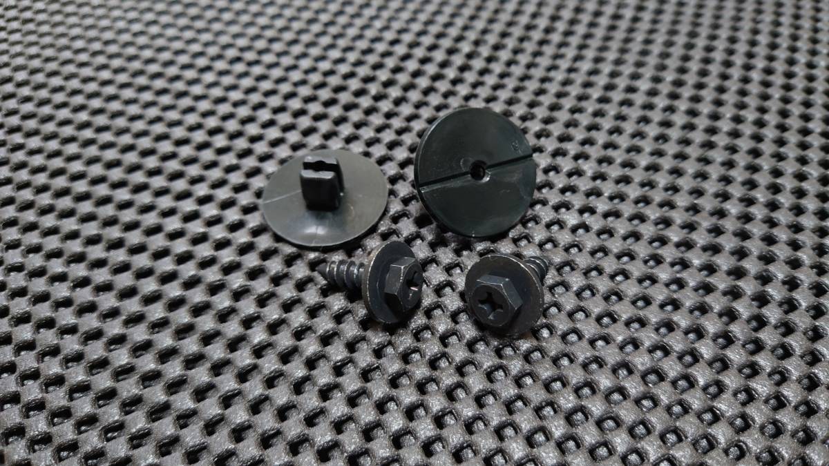 AE86純正フロントバンパー・トゥ・フェンダー取り付けグロメット／ネジ☆ビス☆クリップ☆レストアに