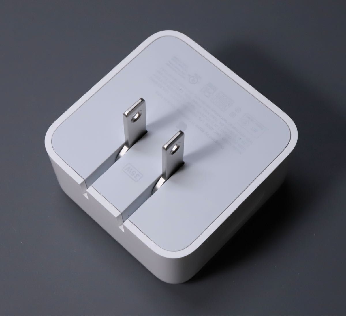 比較あり Apple 35W Dual USB-C Port デュアルUSB-Cポート 比較あり Apple 35W Dual USB-C Port デュアルUSB-Cポート