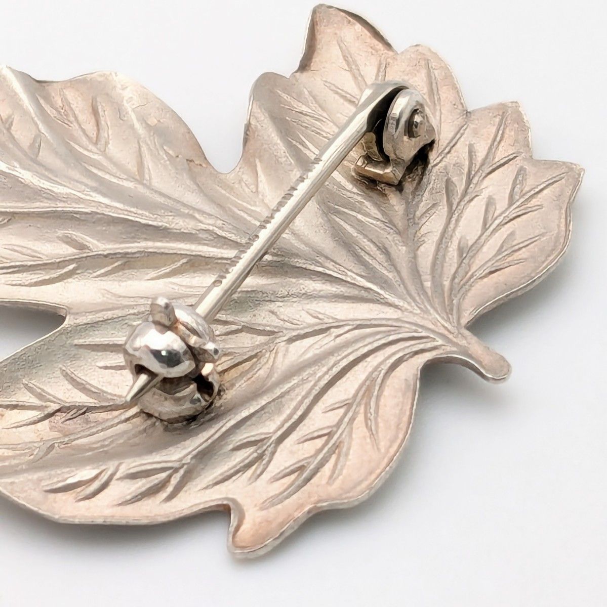 TIFFANY ティファニー ヴィンテージ リーフ シルバー ブローチ TIFFANY ティファニー ヴィンテージ リーフ シルバー ブローチ