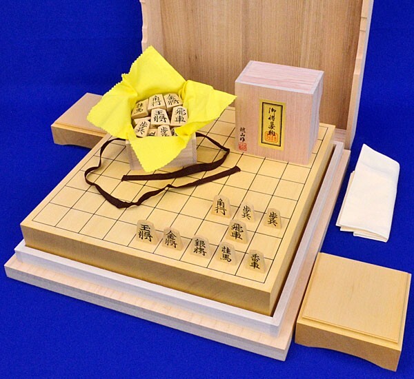 将棋セット ヒバ2寸卓上将棋盤セット(将棋駒薩摩産本黄楊特 将棋セット ヒバ2寸卓上将棋盤セット(将棋駒薩摩産本黄楊特