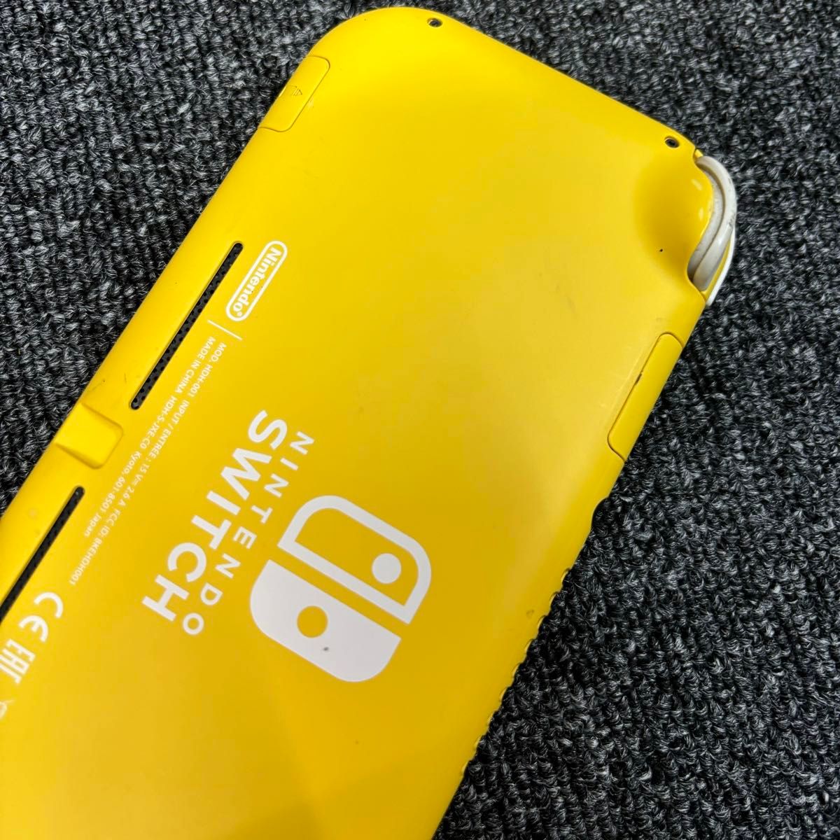 美品】 初期化済 Nintendo Switch Lite イエロー ニンテンドー 美品】 初期化済 Nintendo Switch Lite イエロー ニンテンドー