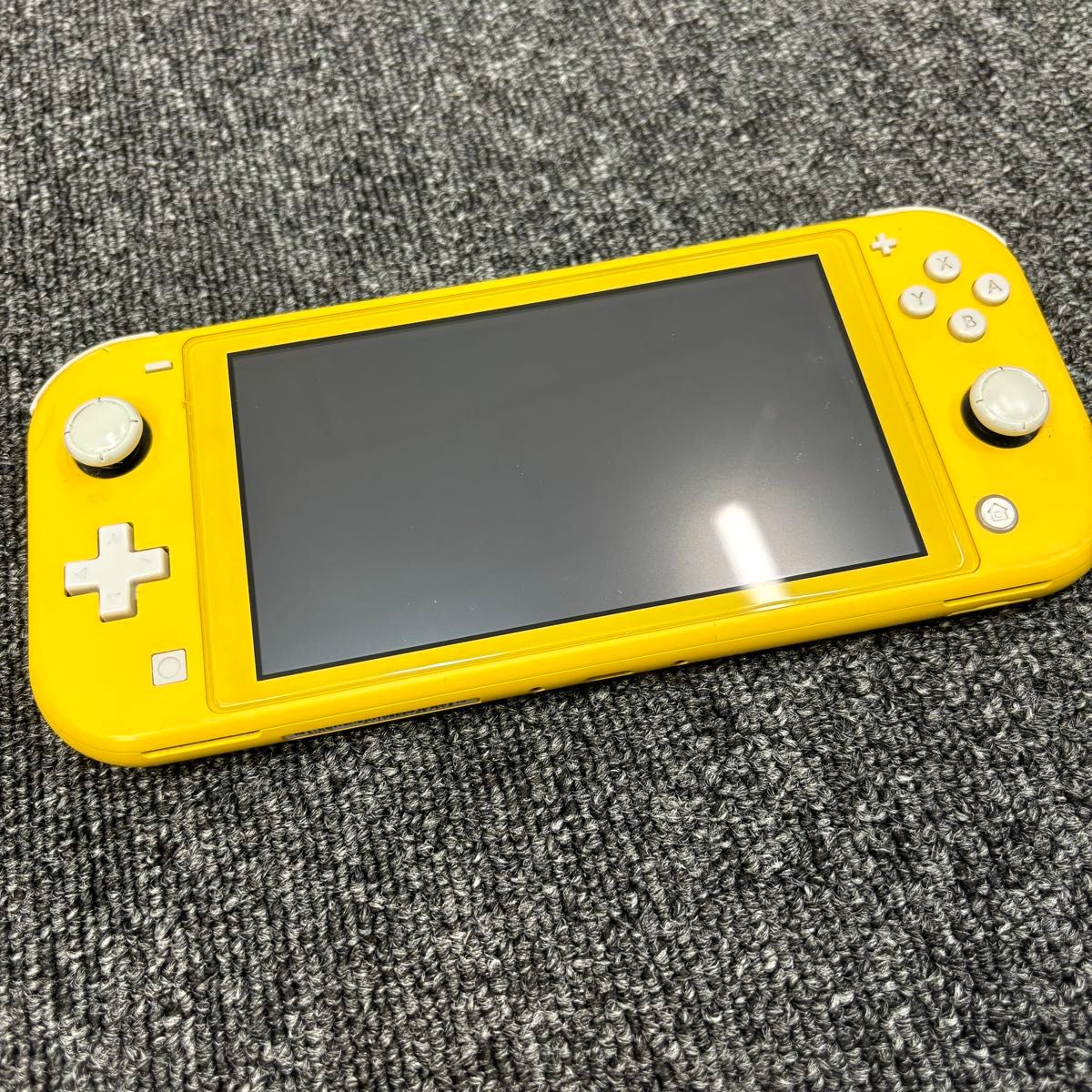 美品】 初期化済 Nintendo Switch Lite イエロー ニンテンドー 美品】 初期化済 Nintendo Switch Lite イエロー ニンテンドー