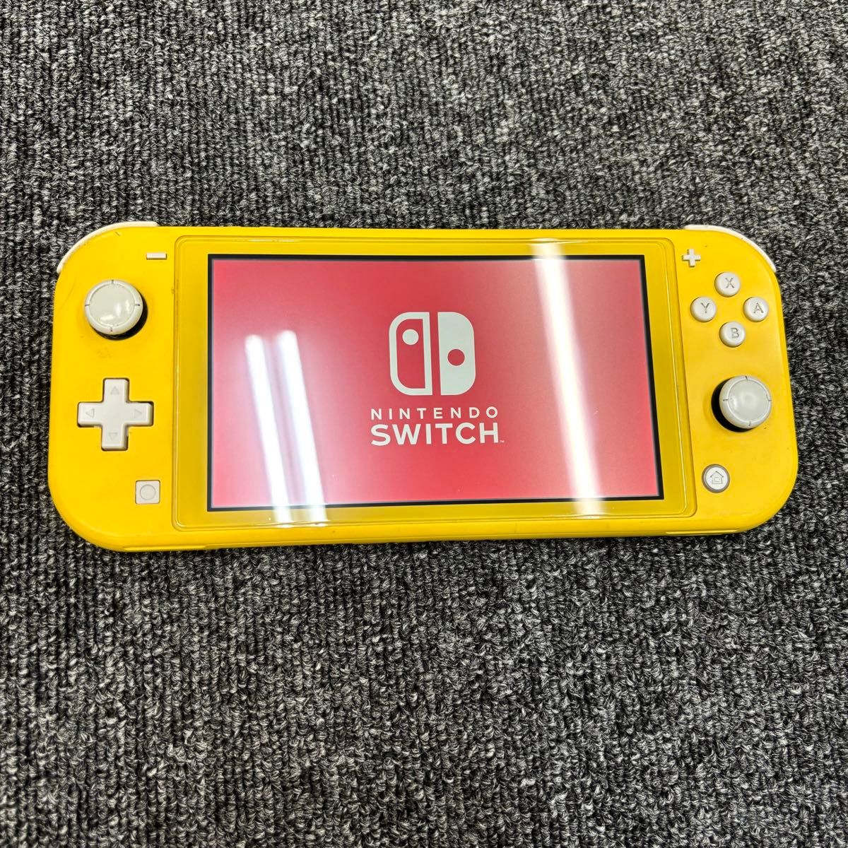 美品】 初期化済 Nintendo Switch Lite イエロー ニンテンドー 美品】 初期化済 Nintendo Switch Lite イエロー ニンテンドー
