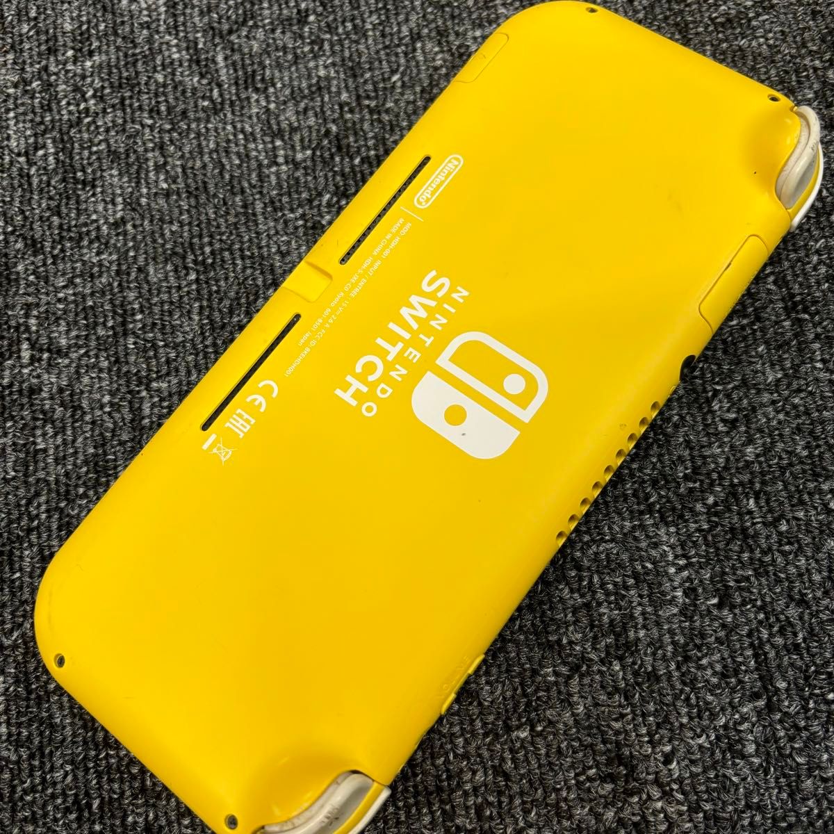 美品】 初期化済 Nintendo Switch Lite イエロー ニンテンドー 美品】 初期化済 Nintendo Switch Lite イエロー ニンテンドー