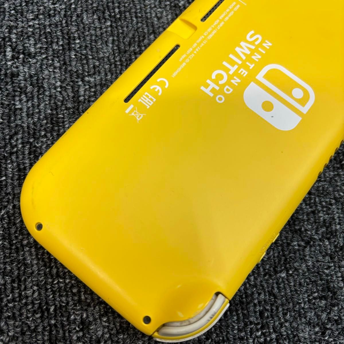美品】 初期化済 Nintendo Switch Lite イエロー ニンテンドー 美品】 初期化済 Nintendo Switch Lite イエロー ニンテンドー