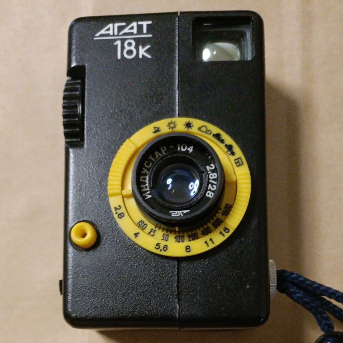 ベラルーシ製ハーフフィルムカメラ AGAT18K