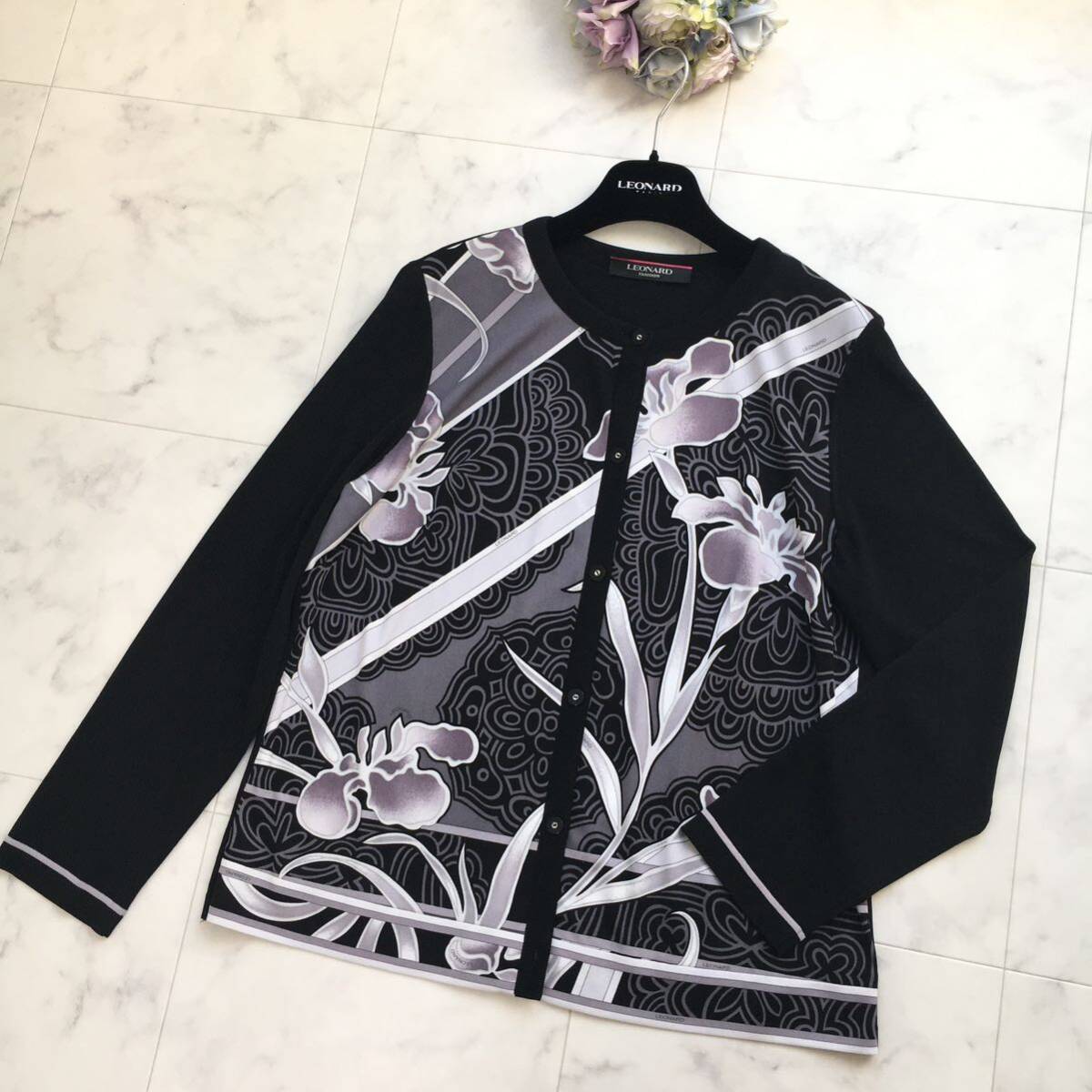 近年美品 LEONARD レオナール カンカン 花柄 カーディガン 42 近年美品 LEONARD レオナール カンカン 花柄 カーディガン 42