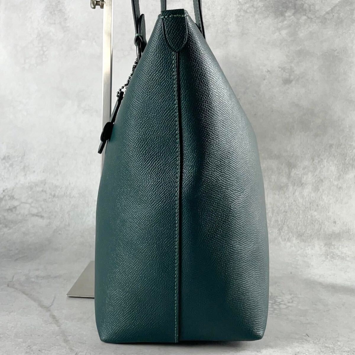 Yahoo!オークション - 極美品 希少色 大容量 COACH コーチ Yahoo!オークション - 極美品 希少色 大容量 COACH コーチ