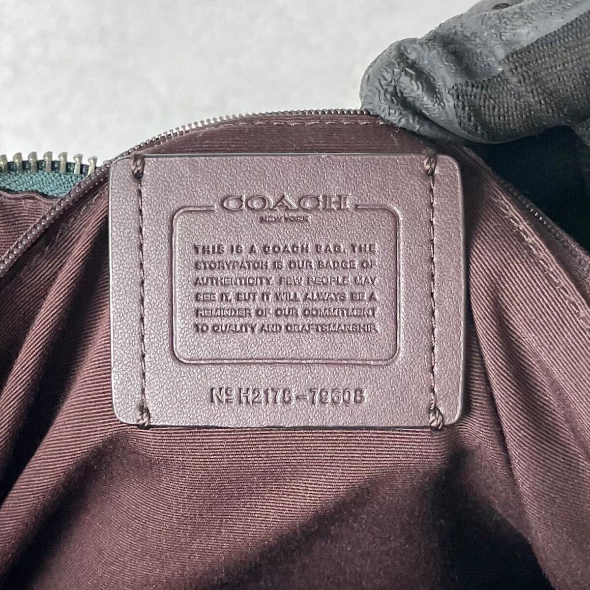 Yahoo!オークション - 極美品 希少色 大容量 COACH コーチ Yahoo!オークション - 極美品 希少色 大容量 COACH コーチ