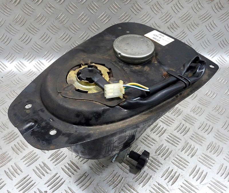 シャリー 角目 CF50 ガソリンタンク