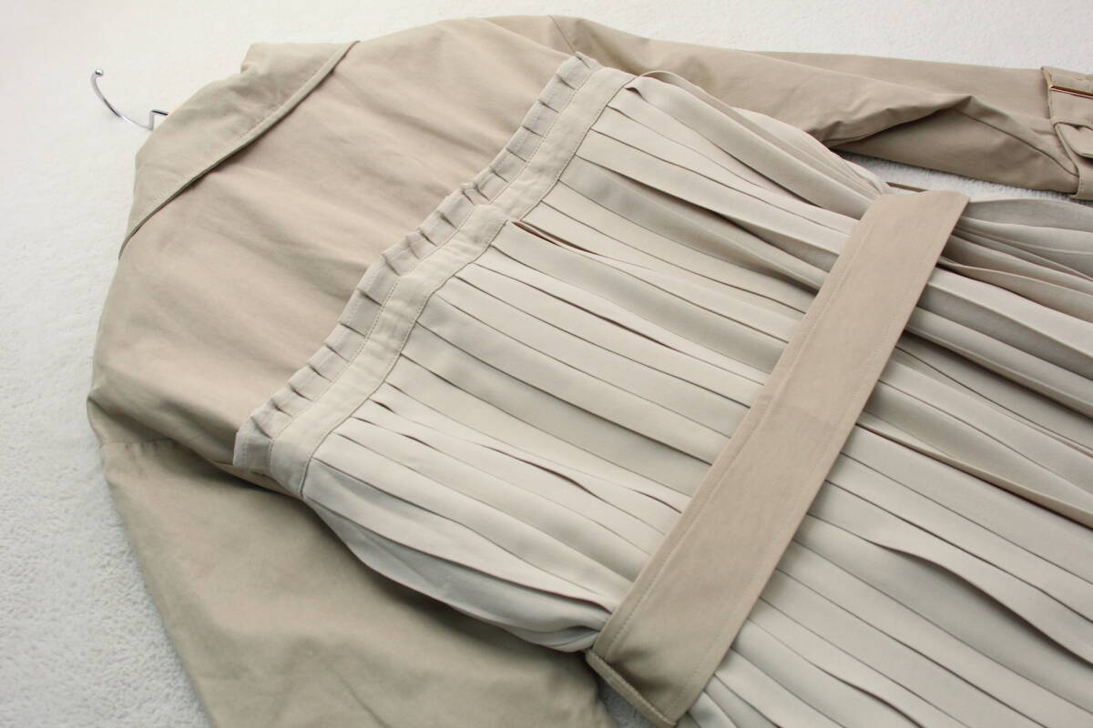 9-1560 new goods pleat switch trench coat F size regular price ¥19,000+ tax 