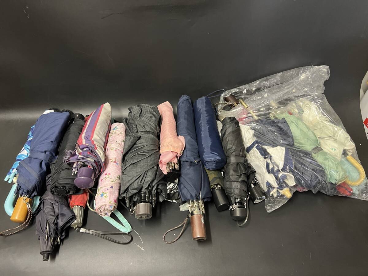 折りたたみ傘27本 まとめ 新品有り 中古 雨傘 日傘 男性用 女性用 色々 難有り フリマ ジャンク品 訳有り 緊急用