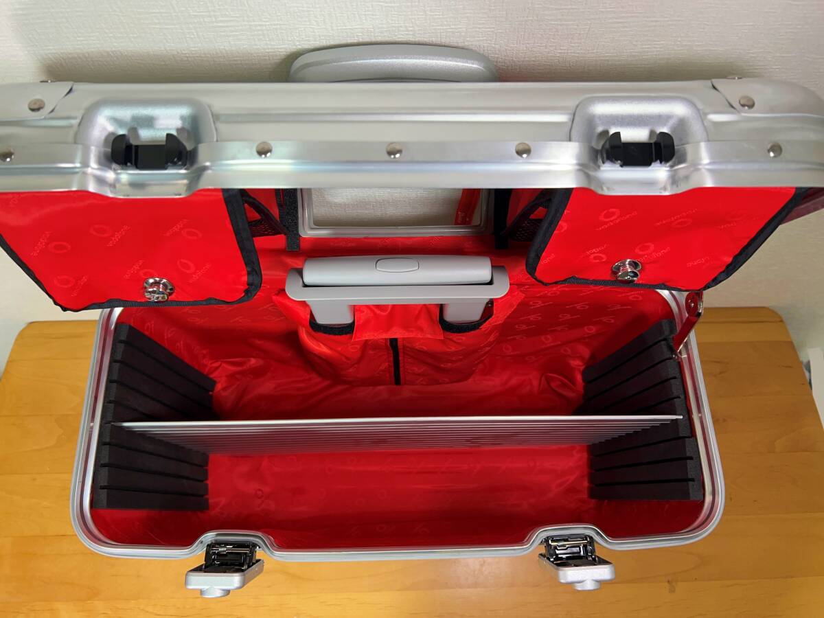Yahoo!オークション - 超絶レア・新品 リモワ ボーダフォン Yahoo!オークション - 超絶レア・新品 リモワ ボーダフォン