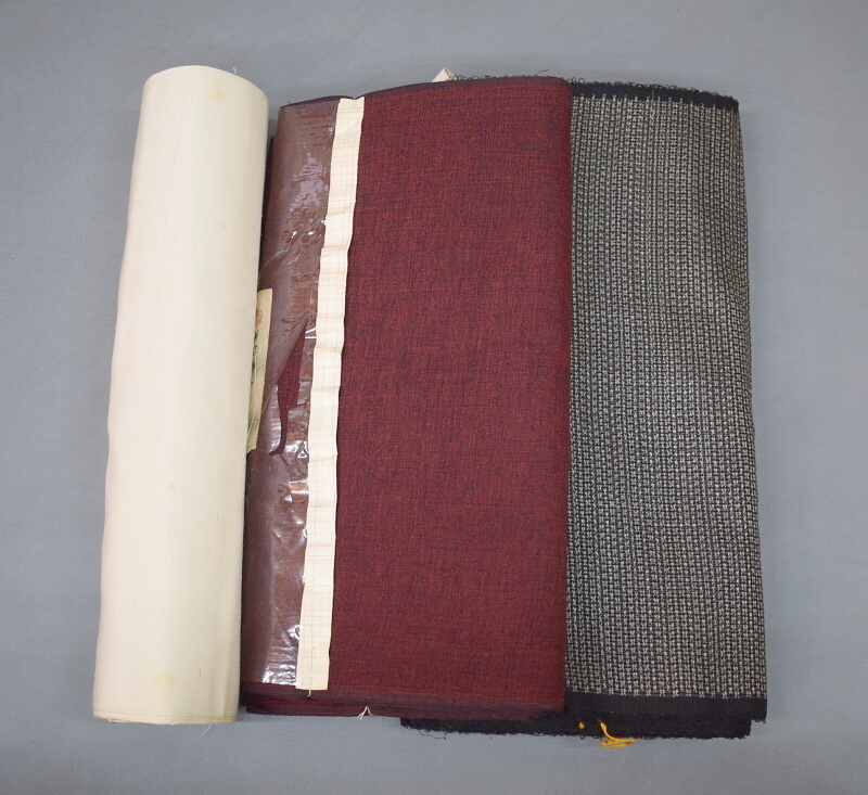 【凛々】29E　新古品 正絹 紬・御召ちぢみ・紬地附下げ 3点組　まとめ売り