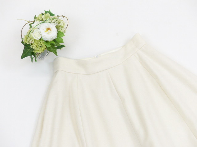 FOXEY スカート 38 ホワイト ウールカシミヤ#上質シンプル 36384 FOXEY スカート 38 ホワイト ウールカシミヤ#上質シンプル 36384