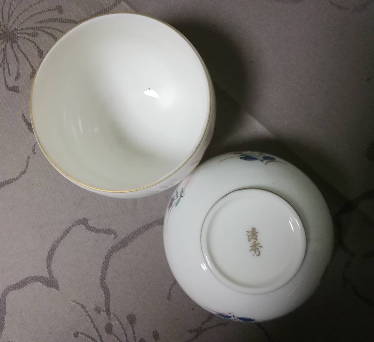 ★★小ぶりな湯飲み『清秀』他《湯飲み９客》&《木制茶托５枚》　☆未使用☆ ★★