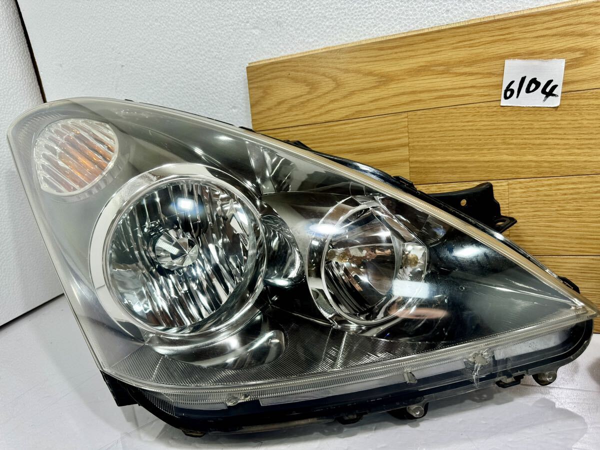 トヨタ純正 ZNE10G ウィッシュ HID ヘッドライト 見越し 左右セット トヨタ純正 ZNE10G ウィッシュ HID ヘッドライト 見越し 左右セット