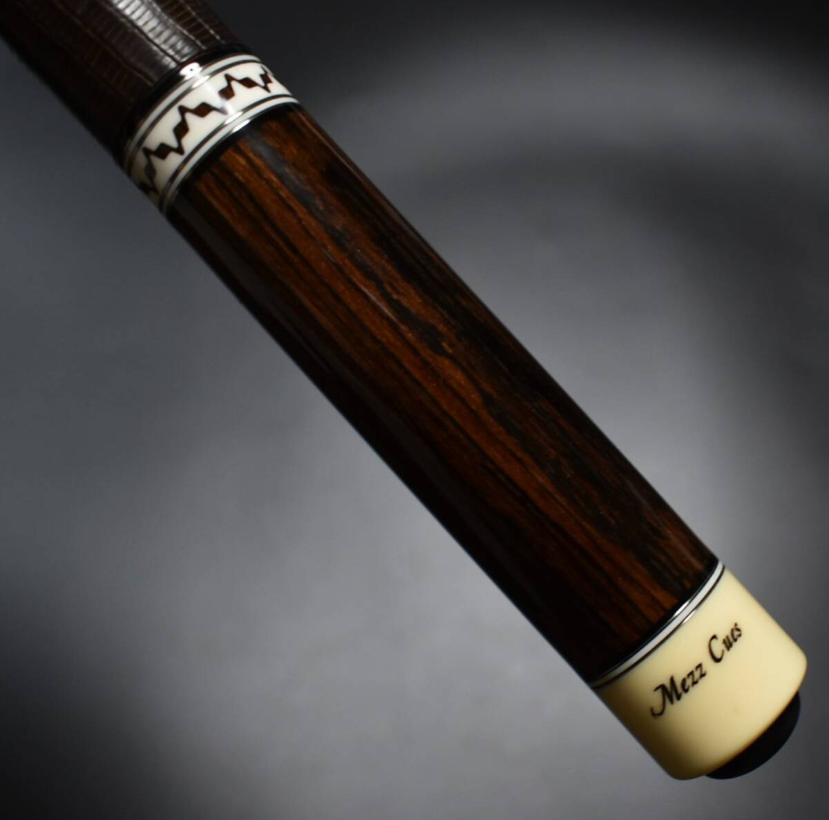 ◇ Mezz Cue メッヅ WJ/ウエイビー リザード本革 ビクトリー ◇ Mezz Cue メッヅ WJ/ウエイビー リザード本革 ビクトリー