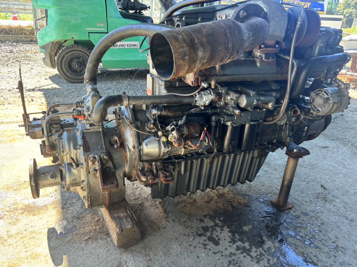 ヤンマー 船内機 6CHK-DT 190馬力 実働エンジン 減速比:2.53 ヤンマー 船内機 6CHK-DT 190馬力 実働エンジン 減速比:2.53