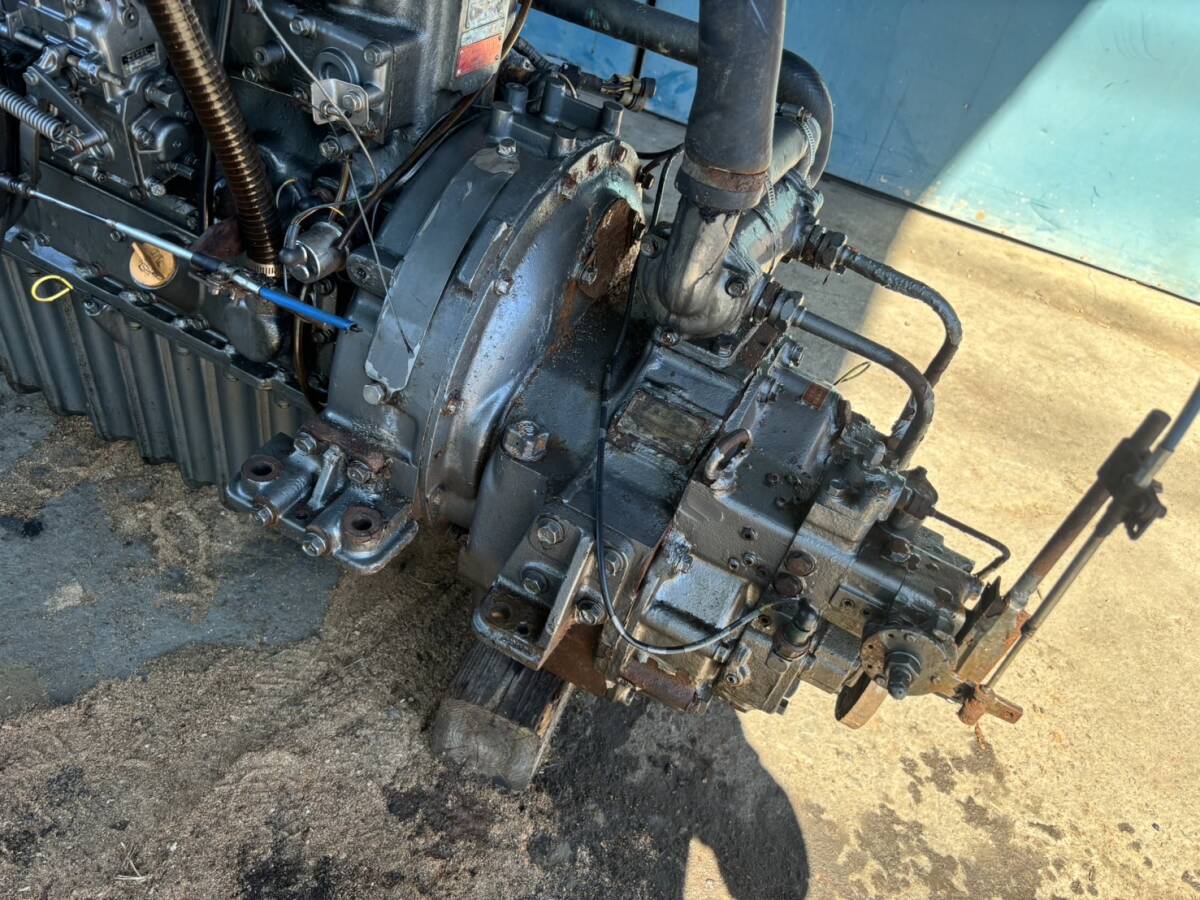 ヤンマー 船内機 6CHK-DT 190馬力 実働エンジン 減速比:2.53 ヤンマー 船内機 6CHK-DT 190馬力 実働エンジン 減速比:2.53