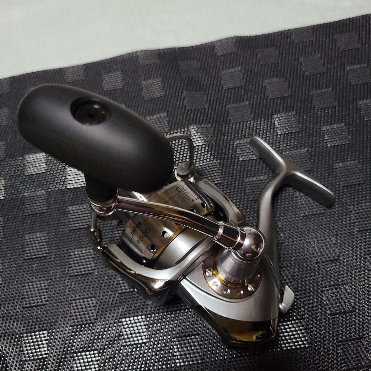 未使用 ダイワ セルテート ハイパーカスタム4000 スピニングリール 未使用 ダイワ セルテート ハイパーカスタム4000 スピニングリール