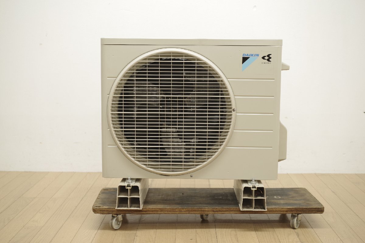 DAIKIN ダイキン risora ルームエアコン SXシリーズ F22WTSXS-F 2.2kW 主に6畳用 2019年制 単相100V 自動お掃除機能 中古 冷房 暖房 省エネ