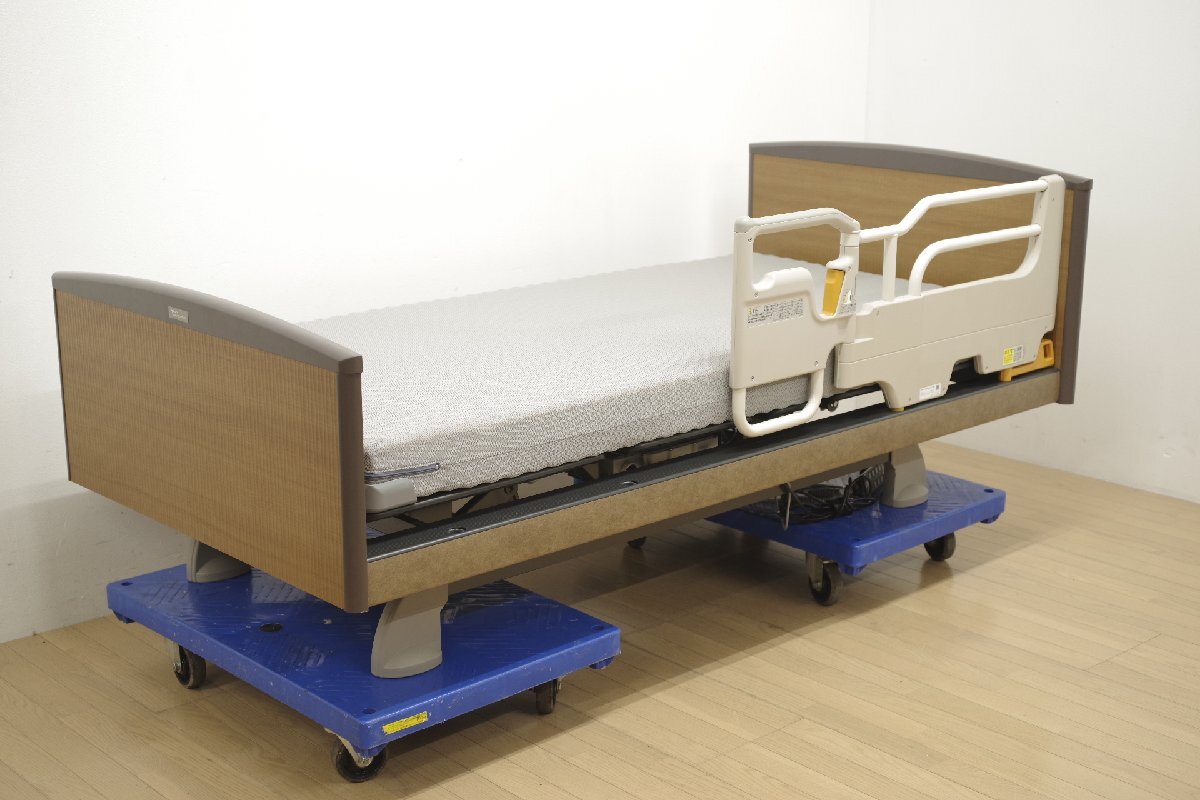 展示品 パラマウントベッド インタイム1000 電動リクライニングベッド 3モーター セミシングル マットレス スイングアーム介護バー