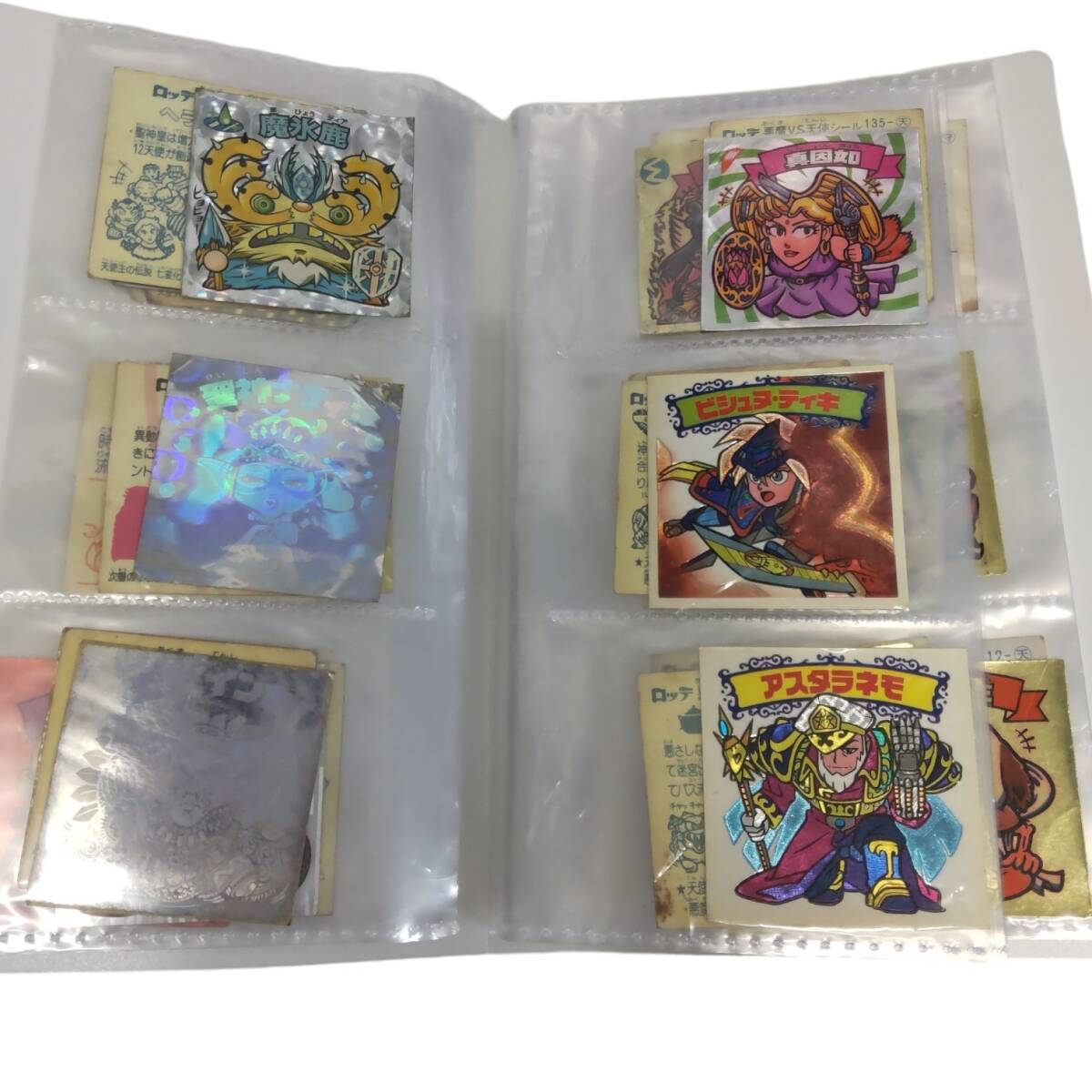 【中古品】ビックリマンシールまとめて 67枚 キラシール他 お菓子おまけシール L66863RG